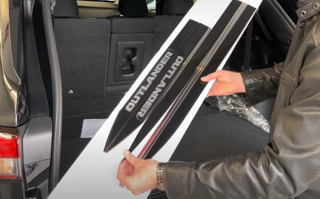 Zzt Front Bumper Body Part | OE 6400A746 | Mitsubishi | Body Parts